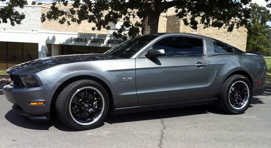 Silver Mustang with black machined lip FR500 style replica wheels from OE Wheels